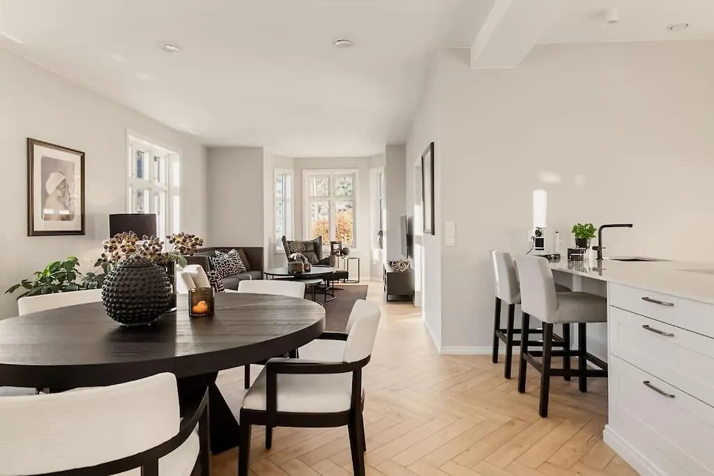 Villa Bergen. Historic Luxury Near The City Centre