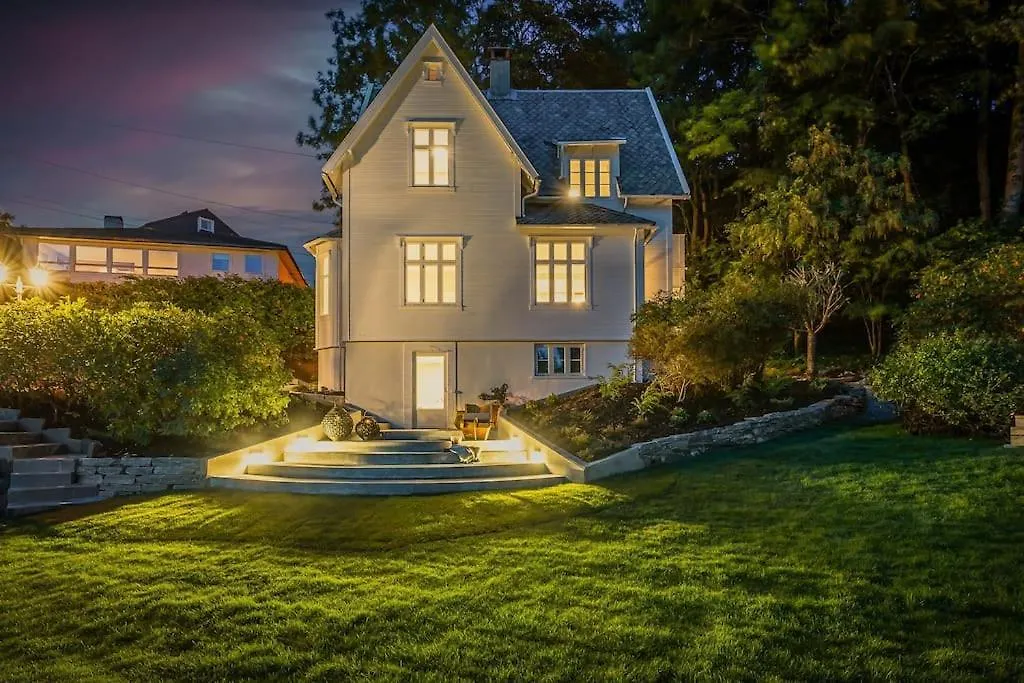 Villa Bergen. Historic Luxury Near The City Centre 노르웨이