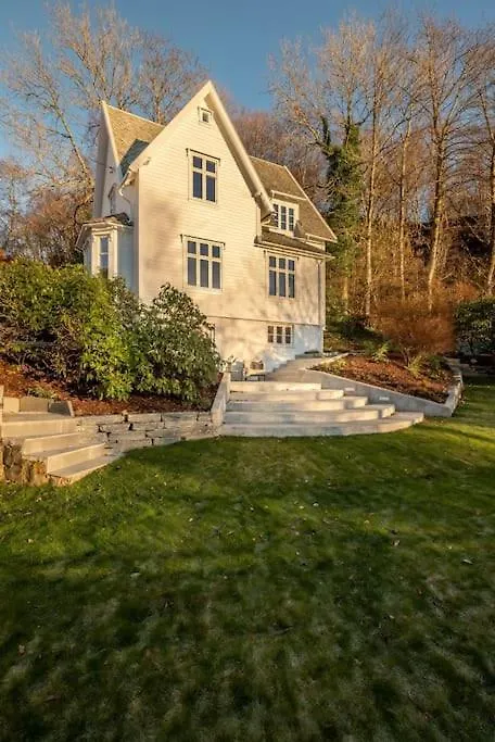 Villa Bergen. Historic Luxury Near The City Centre