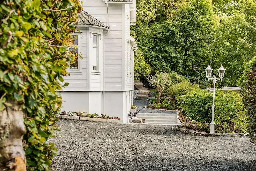Villa Bergen. Historic Luxury Near The City Centre