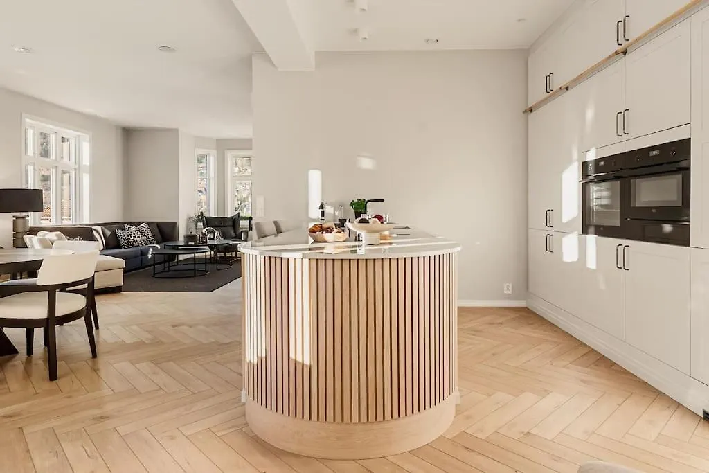 Villa Bergen. Historic Luxury Near The City Centre